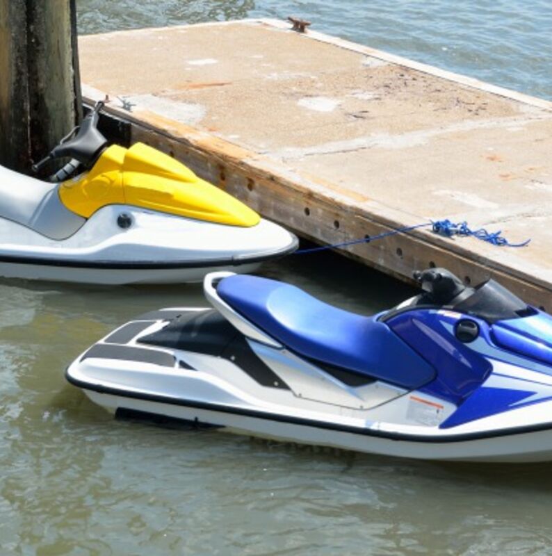jet-ski-1738404_1920